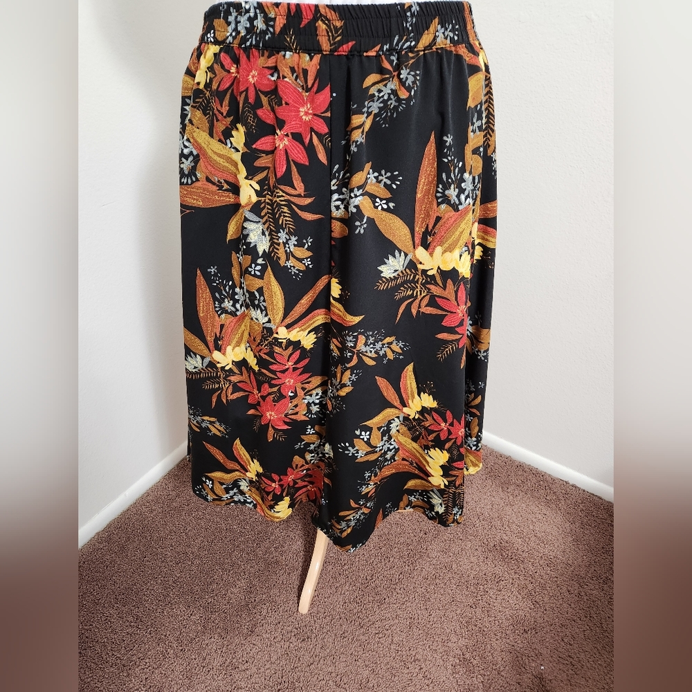 Compania Fantastica Mulicolor Floral Skirt 2X.